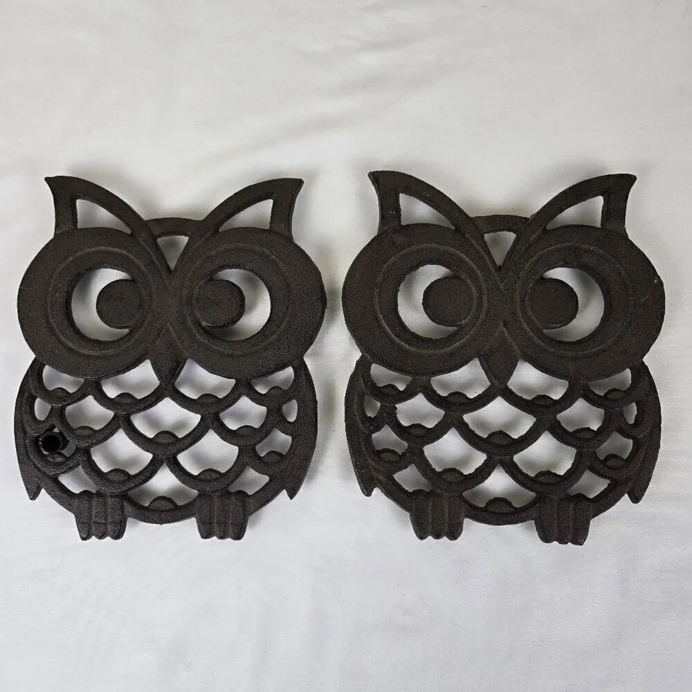 Pair of Cast Iron Owl Trivets Vintage Metal Hot Pots Dishes Kitchen Dining Decor